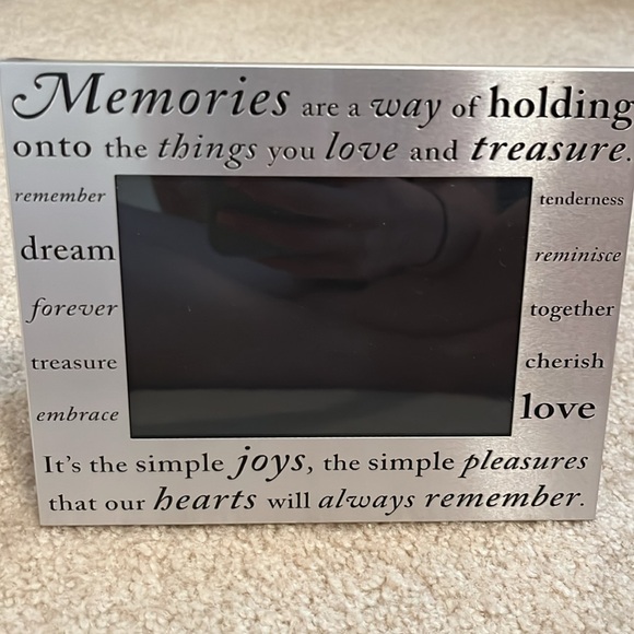 Memories Picture Frame - Picture 2 of 3
